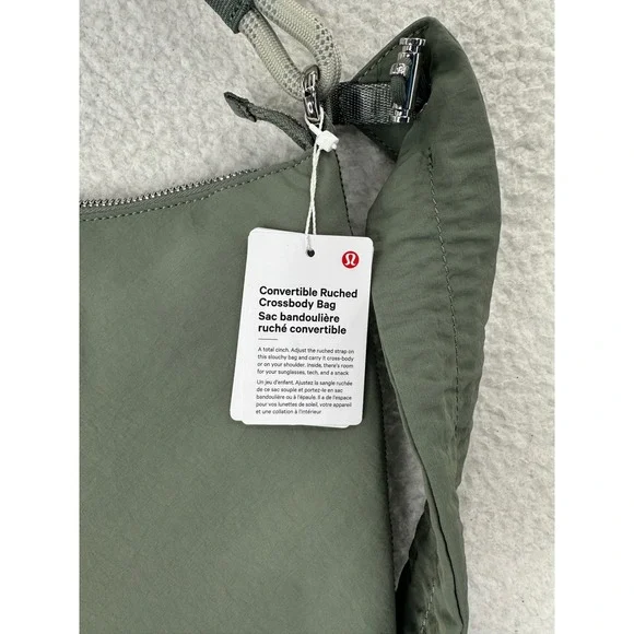 Lululemon Convertible Ruched Crossbody Bag OS Green NEW Water-Repellent 6.5L - Picture 3 of 15